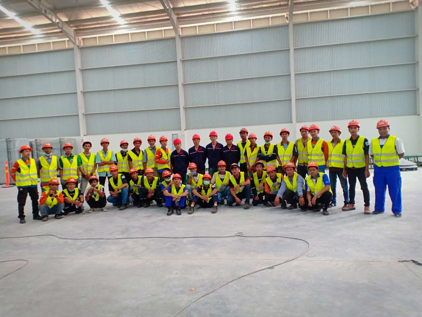 國外汽（qì）車整車塗裝生產線項目案例-猫咪官网塗裝